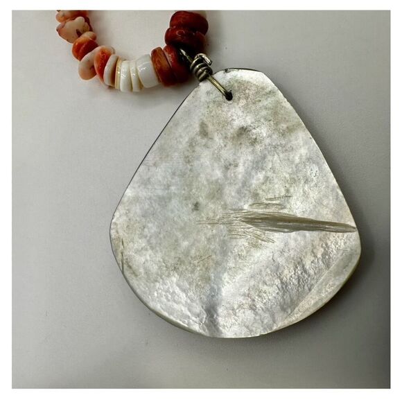 Spiny oyster abalone pendant necklace - Picture 5 of 11